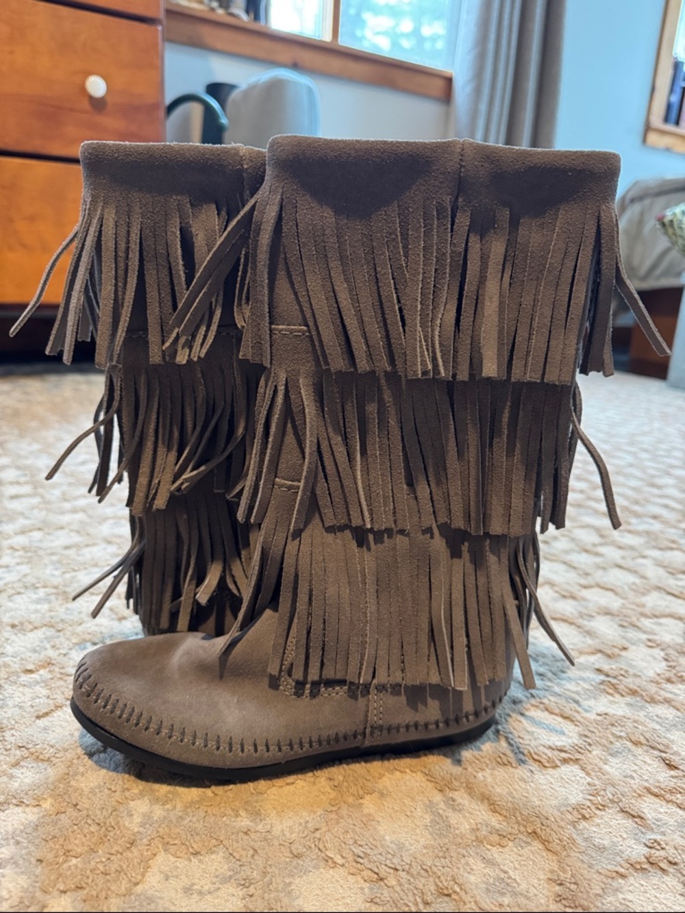 Minnetonka Women’s 3-Layer Fringe Calf-High Boot — Grey Suede — Size 6